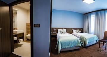 Фото номера Стандартный двухместный номер с 1 кроватью Курортные отели Kasor Resort &amp; Spa г. Стрыкув 2