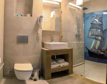 Фото номера Трехместный номер Делюкс Курортные отели Kasor Resort &amp; Spa г. Стрыкув 2